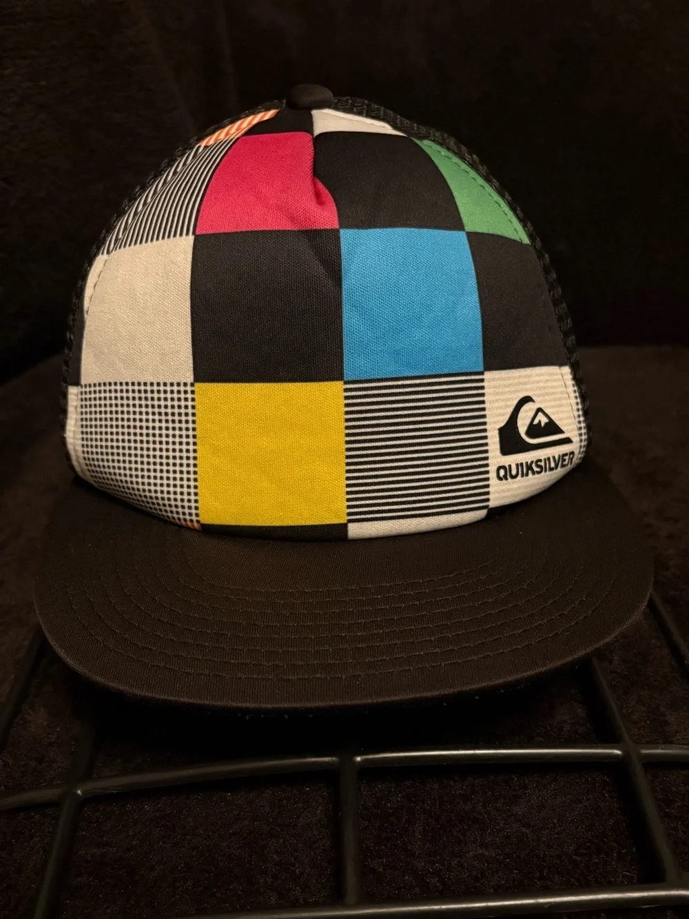 Quiksilver Vintage Colorblock Geometric Y2K Surf mesh foam trucker SnapBack hat